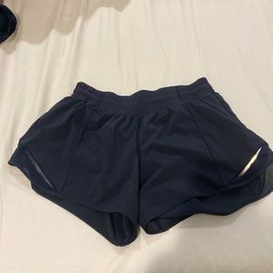 Lululemon 4inch hotty hot shorts true navy
